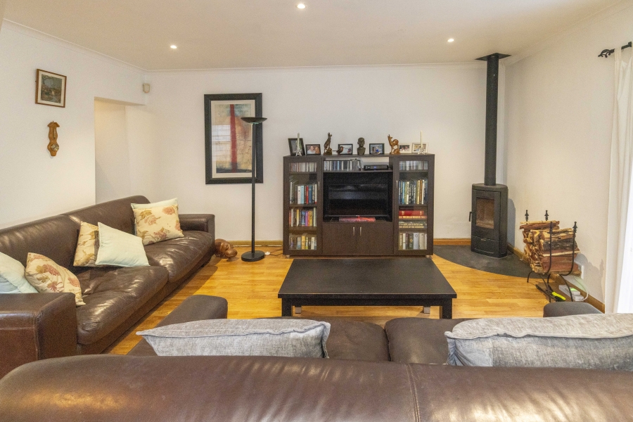 2 Bedroom Property for Sale in Claremont Western Cape
